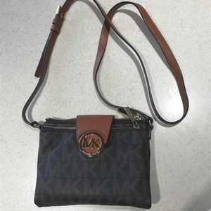MAKE OFFEr!! PERFECT CONDITION MK Crossbody
